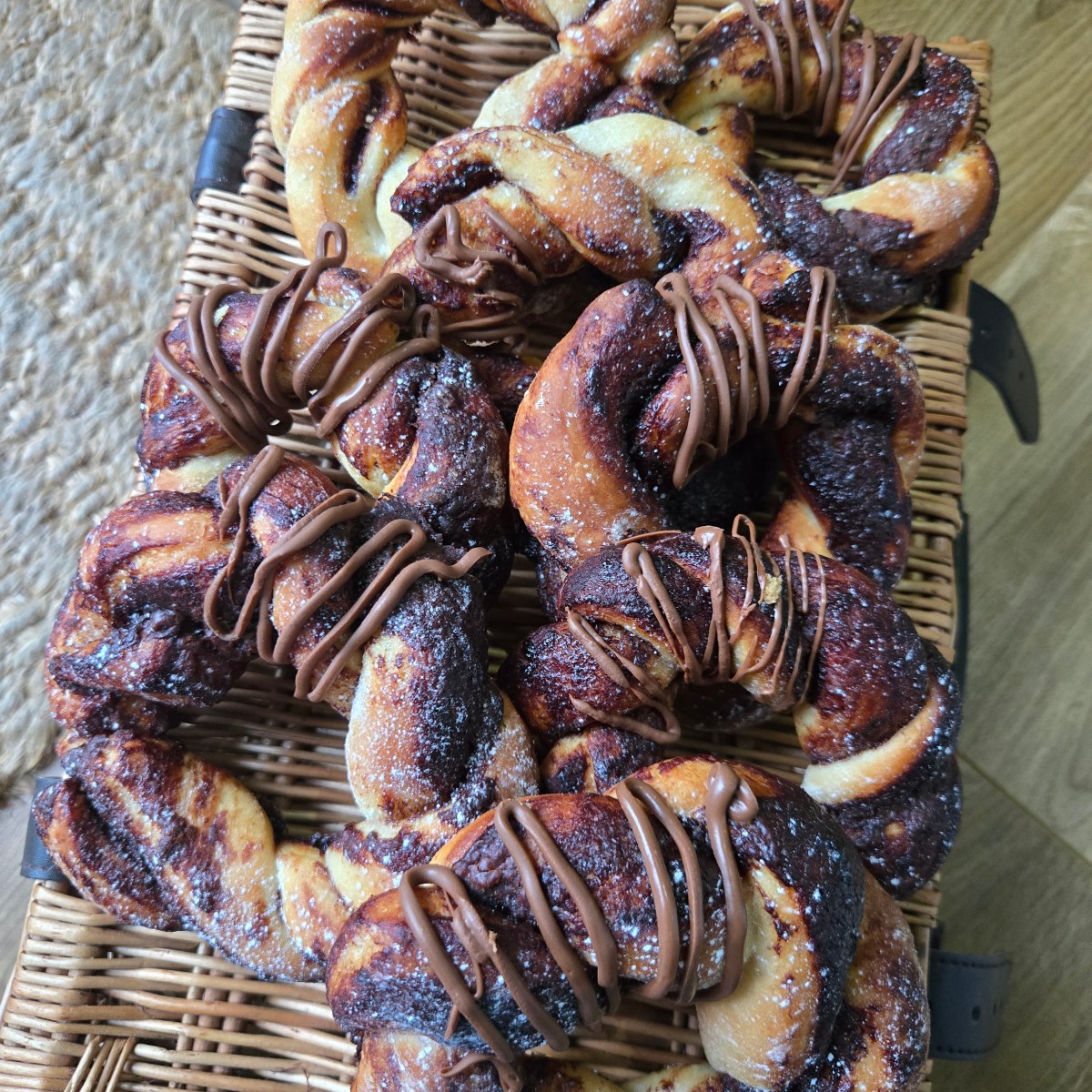 CHOCOLATE ORANGE WREATHS