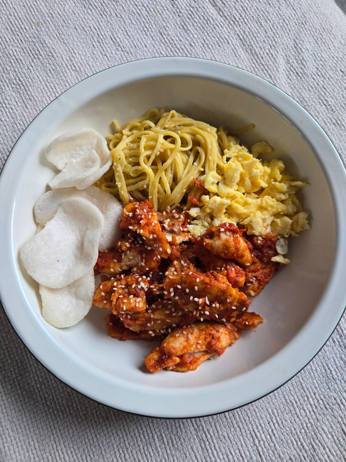 STICKY AND SPICY SOY&nbsp;CHICKEN