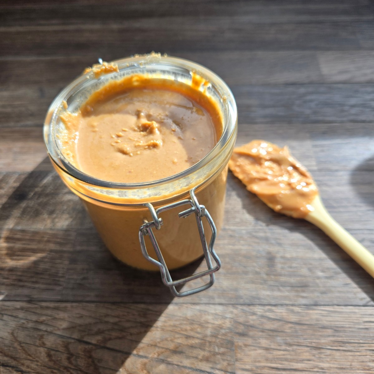 HOMEMADE PEANUT BUTTER